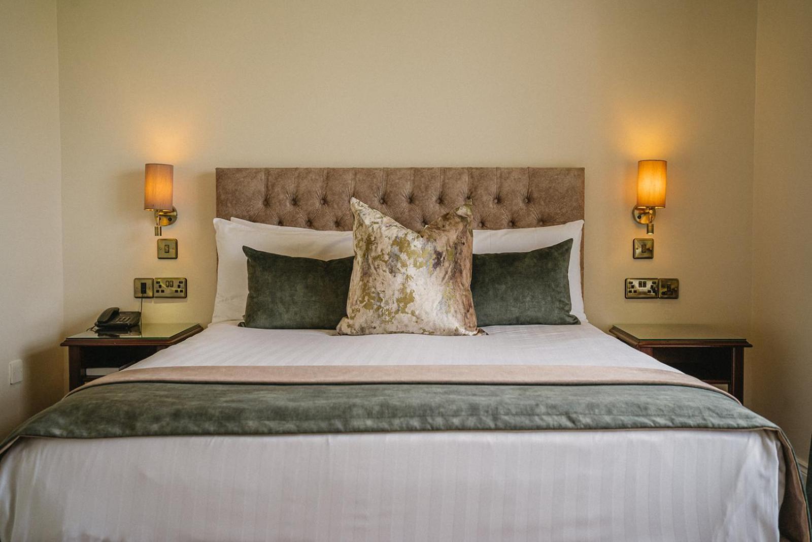 Crover House Hotel & Golf Club Mountnugent Ngoại thất bức ảnh